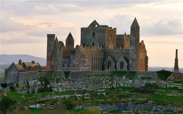 Главная христианская святыня Ирландии - Cashel