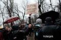26.03.17: в Краснодаре полиция забрасывала протестующих дымовыми шашками. Фотограф: Николай Хижняк